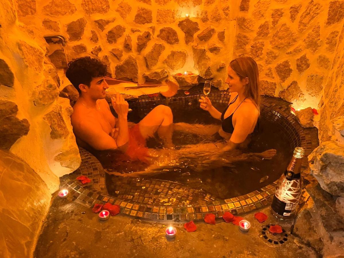 Fortress Jacuzzi Suites Xàtiva Dış mekan fotoğraf