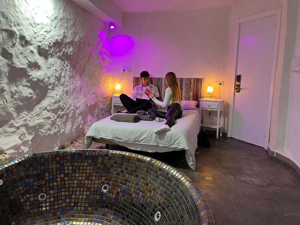 Fortress Jacuzzi Suites Xàtiva Dış mekan fotoğraf