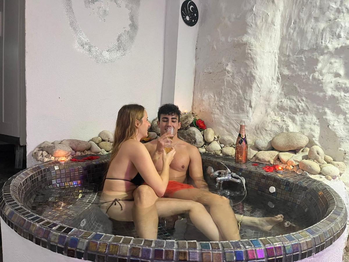 Fortress Jacuzzi Suites Xàtiva Dış mekan fotoğraf