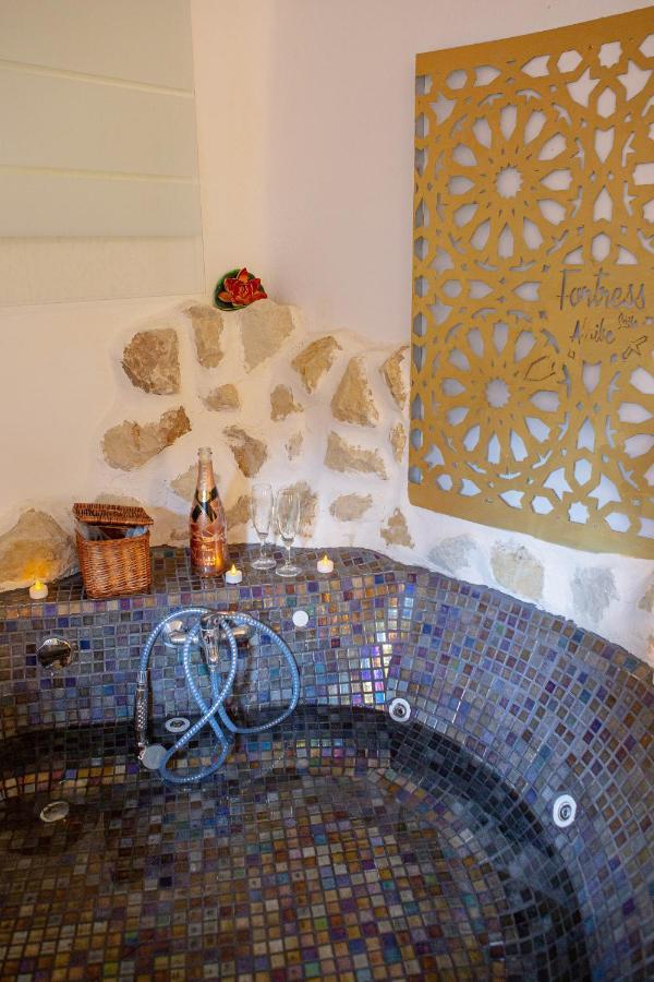 Fortress Jacuzzi Suites Xàtiva Dış mekan fotoğraf