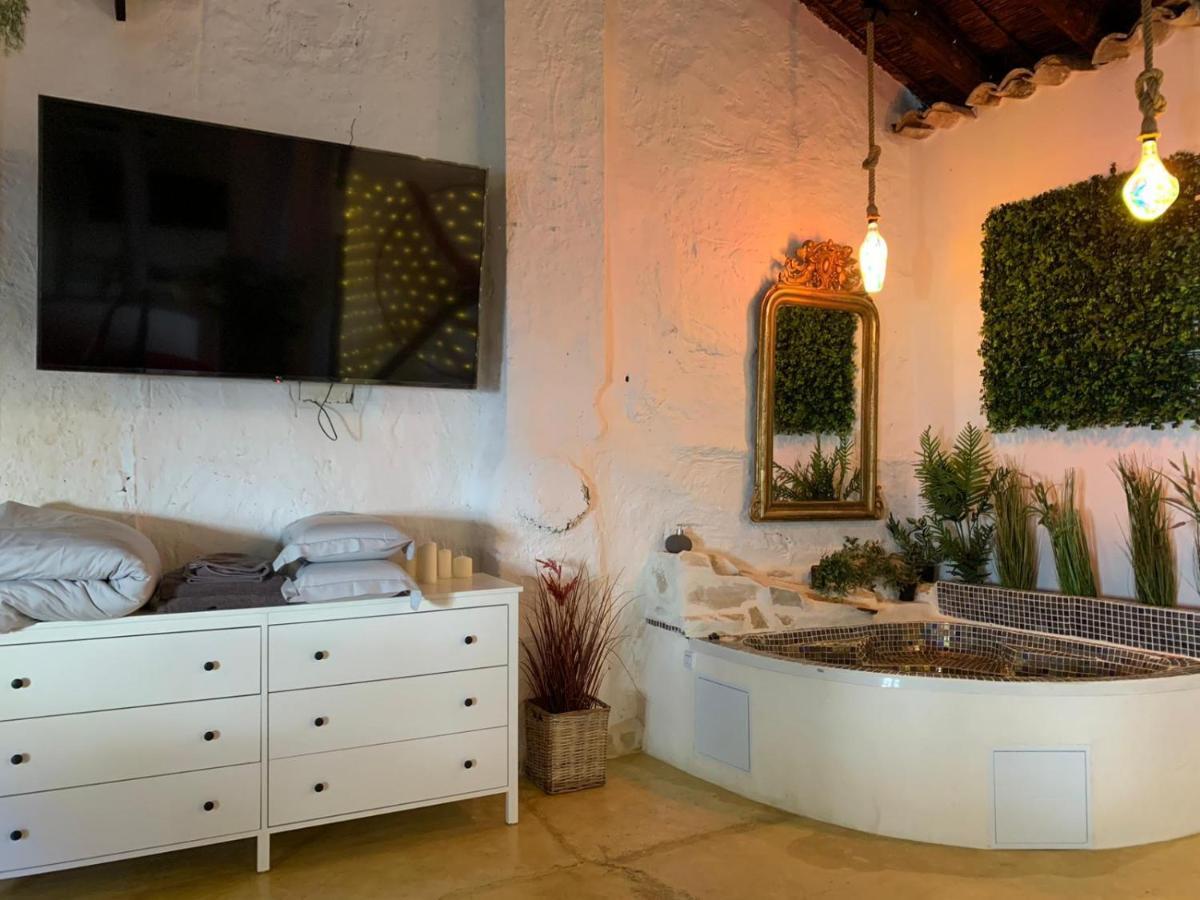 Fortress Jacuzzi Suites Xàtiva Dış mekan fotoğraf