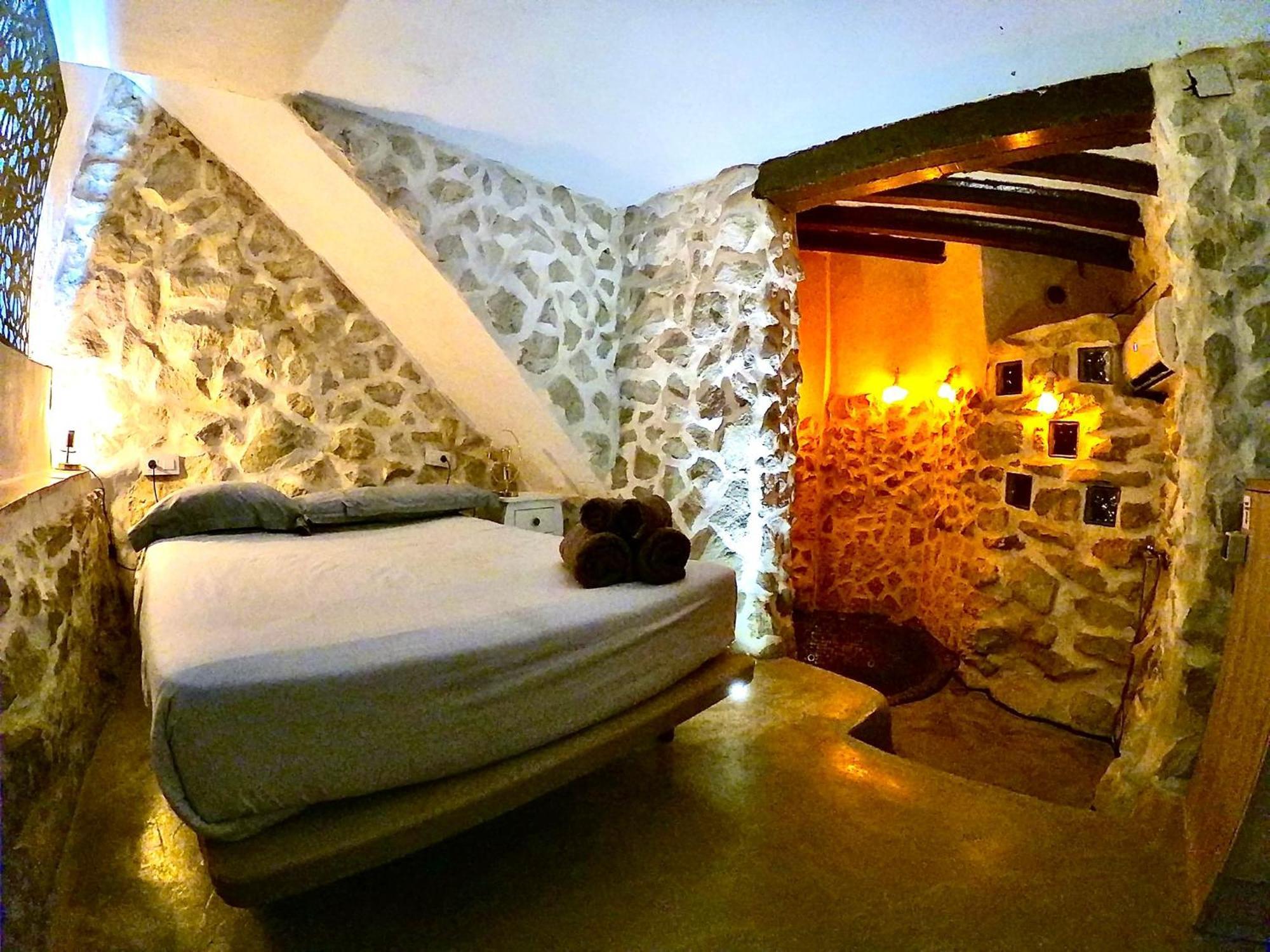 Fortress Jacuzzi Suites Xàtiva Dış mekan fotoğraf